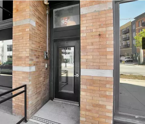 956 N High St UNIT 2W, Columbus, OH 43201