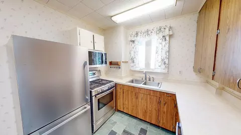 226 E Como Ave, Columbus, OH 43202 photo 9