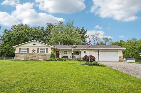 2067 Sheridan Dr, Lancaster, OH 43130