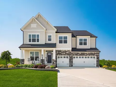 725 Royal Pines Dr, Delaware, OH 43015