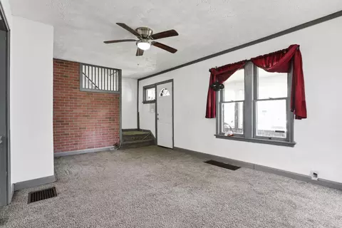 Living - 421 E Main St, Newark, OH 43055 photo 3 of 5