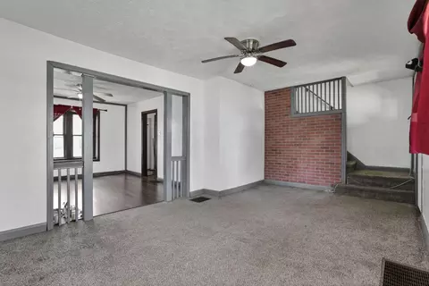Living - 421 E Main St, Newark, OH 43055 photo 2 of 5