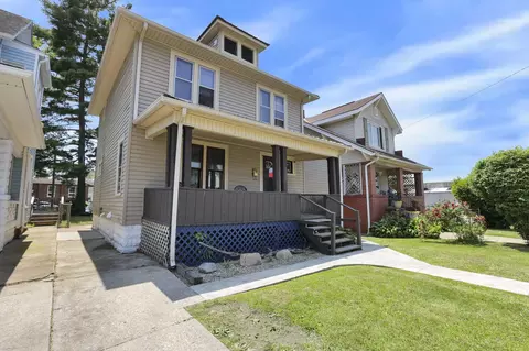 Exterior - 421 E Main St, Newark, OH 43055 photo 3 of 13