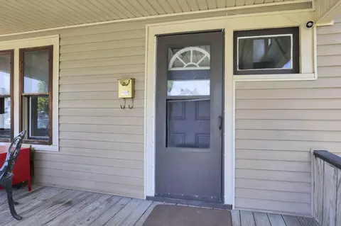 Exterior - 421 E Main St, Newark, OH 43055 photo 7 of 13