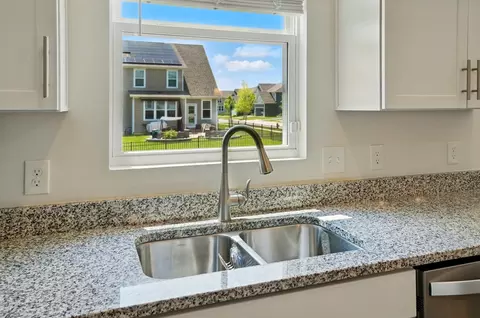 Kitchen - 2895 Beechwood Dr, Powell, OH 43065 photo 4 of 5