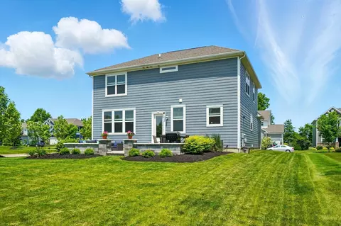Exterior - 2895 Beechwood Dr, Powell, OH 43065 photo 10 of 10