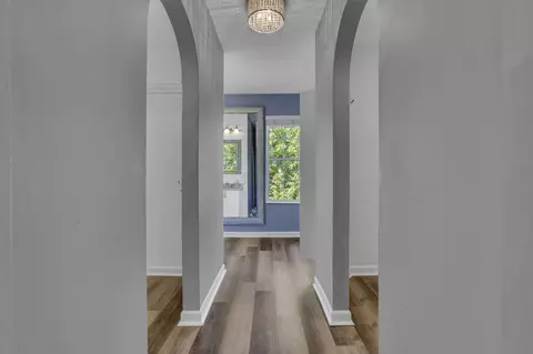 Entry Way - 133 Pinecrest Dr, Delaware, OH 43015 photo 5 of 7