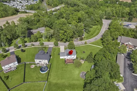 View/Area - 133 Pinecrest Dr, Delaware, OH 43015 photo 4 of 6