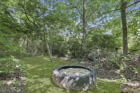 Exterior - 133 Pinecrest Dr, Delaware, OH 43015 photo 15 of 20
