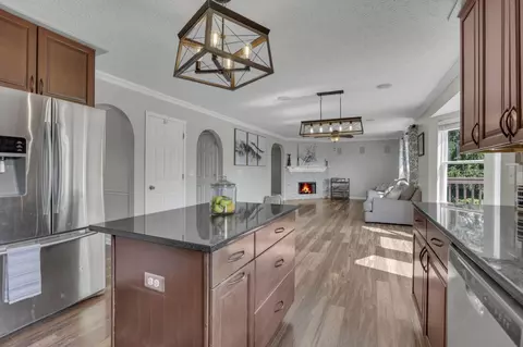 Kitchen - 133 Pinecrest Dr, Delaware, OH 43015 photo 3 of 5
