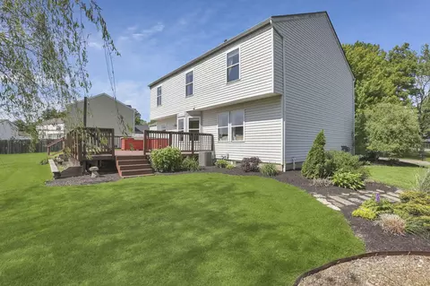 Exterior - 133 Pinecrest Dr, Delaware, OH 43015 photo 8 of 20