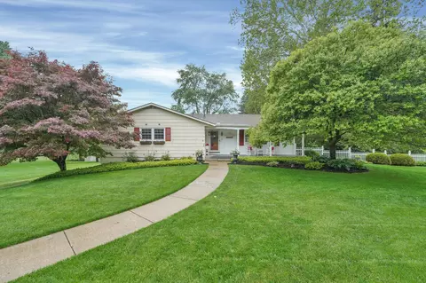75 Edgewood Dr, Granville, OH 43023
