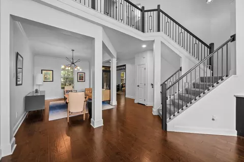 Entry Way - 5781 Glendavon Loop, Dublin, OH 43016 photo 3 of 10