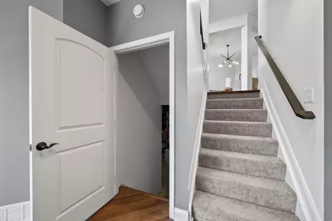 Entry Way - 5781 Glendavon Loop, Dublin, OH 43016 photo 10 of 10