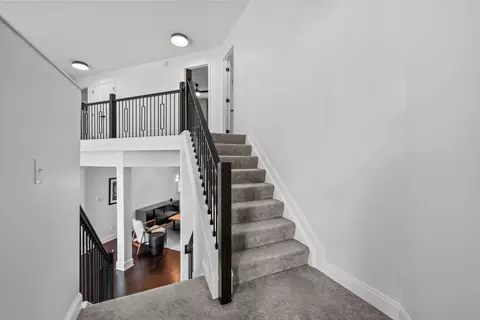 Entry Way - 5781 Glendavon Loop, Dublin, OH 43016 photo 5 of 10