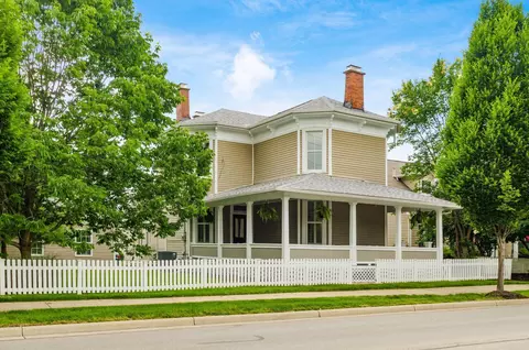 543 N State St, Westerville, OH 43082