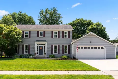 2201 Stratingham Dr, Dublin, OH 43016