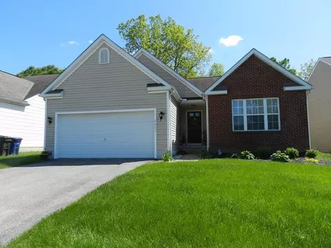 7895 Chapel Stone Rd, Blacklick, OH 43004