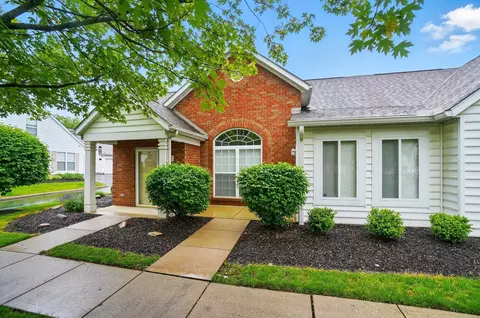 1131 Overlook Ct, Pickerington, OH 43147