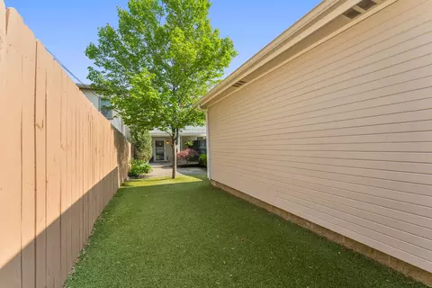 Exterior - 159 E 4th Ave, Columbus, OH 43201 photo 7 of 10