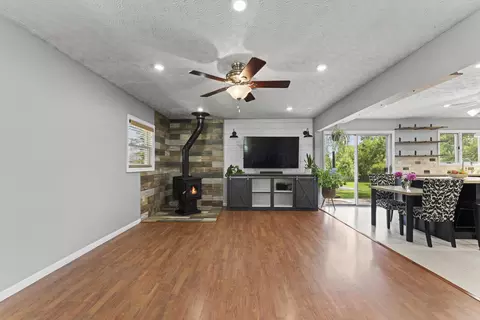 Living - 2147 Summit View Rd, Powell, OH 43065 photo 2 of 2