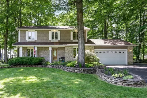 8741 Ramblewood Ct, Pickerington, OH 43147