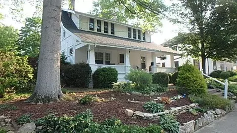 98 W Plum St, Westerville, OH 43081