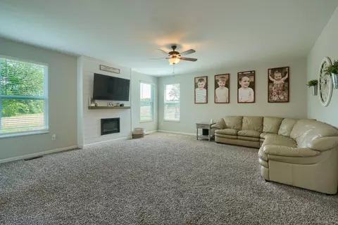 267 Faulkner Dr, Lithopolis, OH 43136 photo 13