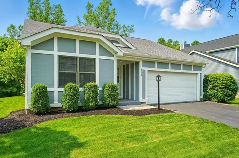 4557 Hidden Ridge Ct, Columbus, OH 43230