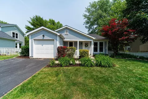 7614 Seasons Dr, Columbus, OH 43235