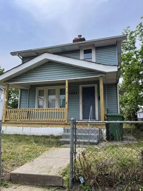 1221 Atcheson St, Columbus, OH 43203
