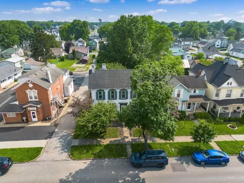 View/Area - 369 E Main St, Circleville, OH 43113 photo 3 of 9