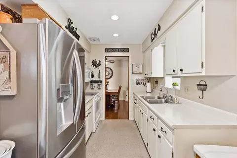 172 Sunset Dr, Circleville, OH 43113 photo 9