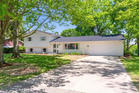 109 Roberts Dr SE, Heath, OH 43056