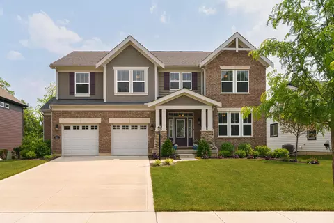 829 Pathlow Dr, Pickerington, OH 43147