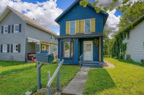 202 Boyleston Ave, Newark, OH 43055