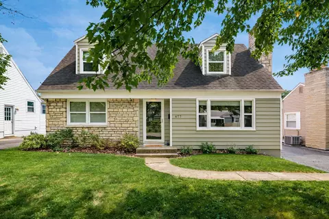 677 E Weisheimer Rd, Columbus, OH 43214
