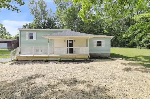 5285 Elfin Ct NE, Thornville, OH 43076