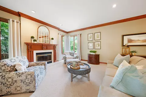Living - 5569 Dublin Rd, Dublin, OH 43017 photo 3 of 5