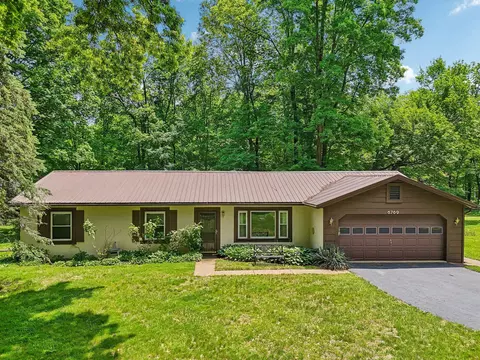 6769 Thoreau Ln NE, Baltimore, OH 43105