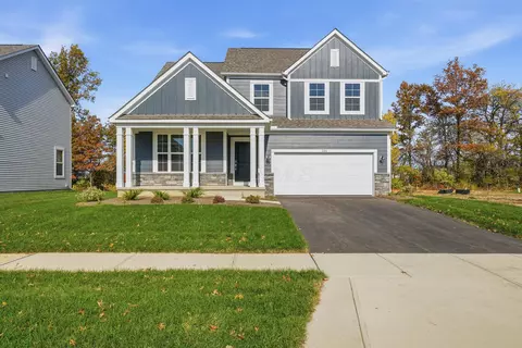 234 Silver Pine Ln, Lewis Center, OH 43035