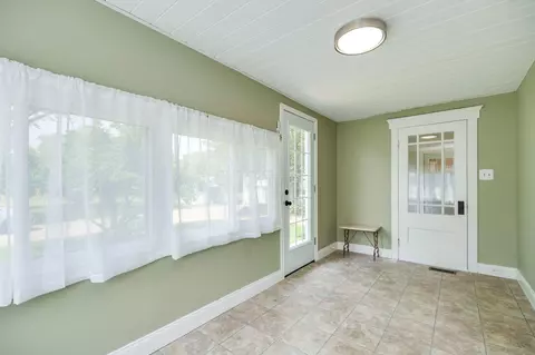 4742 Peacock Rd, Springfield, OH 45502 photo 8