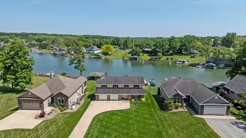 360 Baldwin Dr, Howard, OH 43028