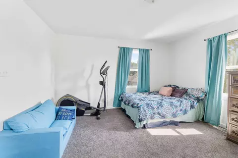 Bedroom - 239 Gurley Ave, Marion, OH 43302 photo 3 of 3