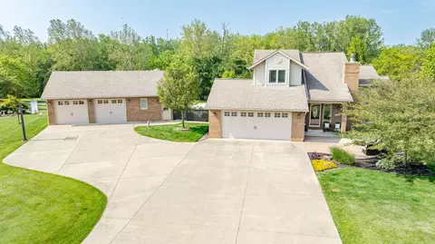 6565 Windjammer Dr, Huntsville, OH 43324