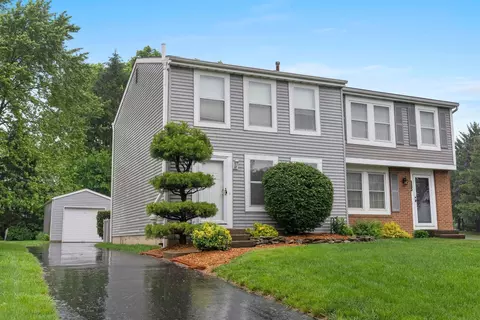 2916 Essington Dr, Dublin, OH 43017