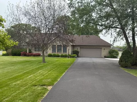 1035 W Jefferson Kiousville Rd SE, West Jefferson, OH 43162