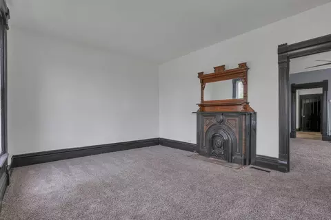 Living - 327 Eastern Ave, Newark, OH 43055 photo 5 of 6