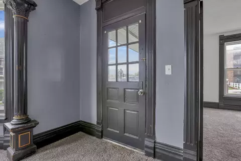 Entry Way - 327 Eastern Ave, Newark, OH 43055 photo 1 of 3