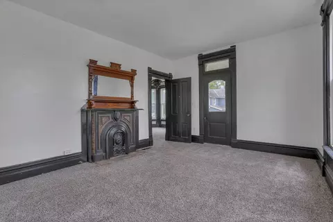 Living - 327 Eastern Ave, Newark, OH 43055 photo 6 of 6